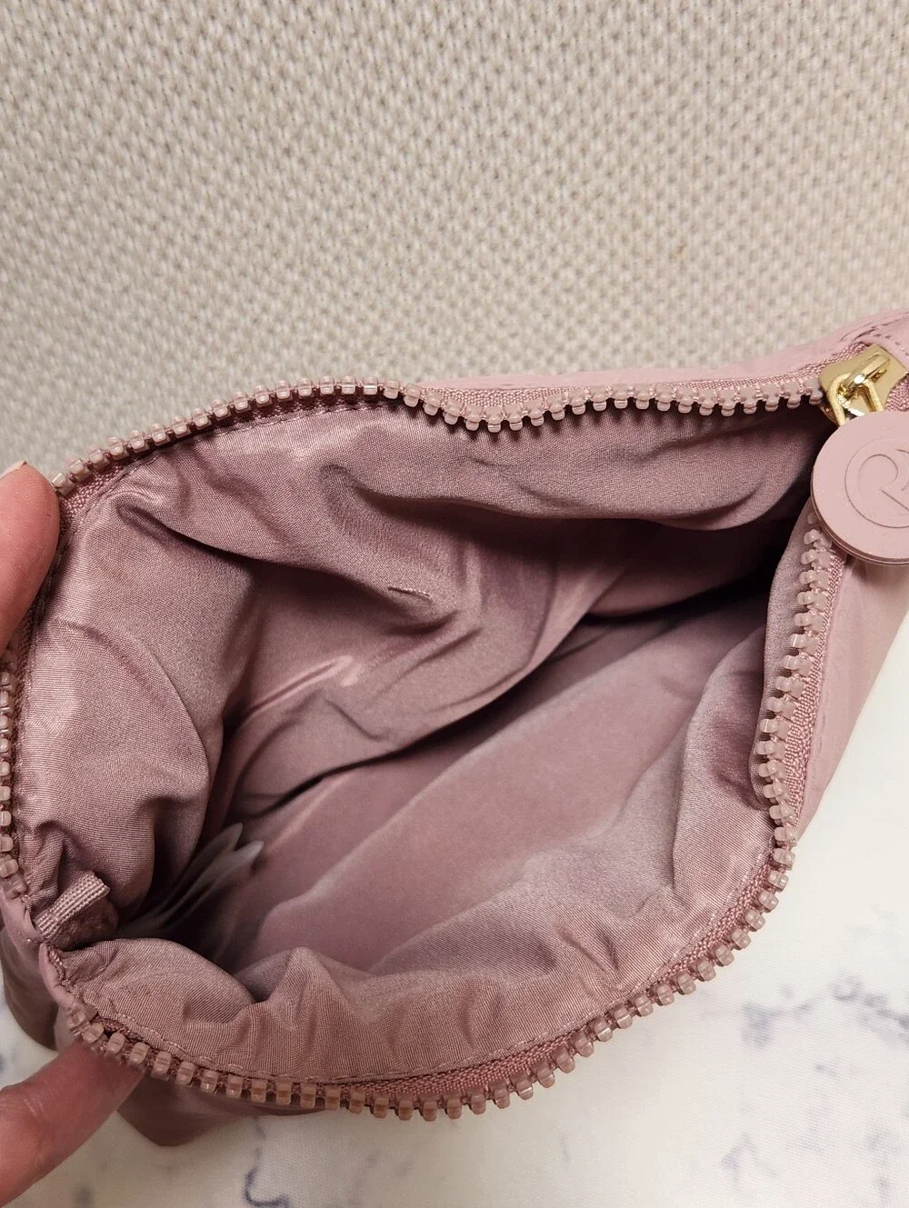 Rare Beauty Puffy Makeup Bag Mauve